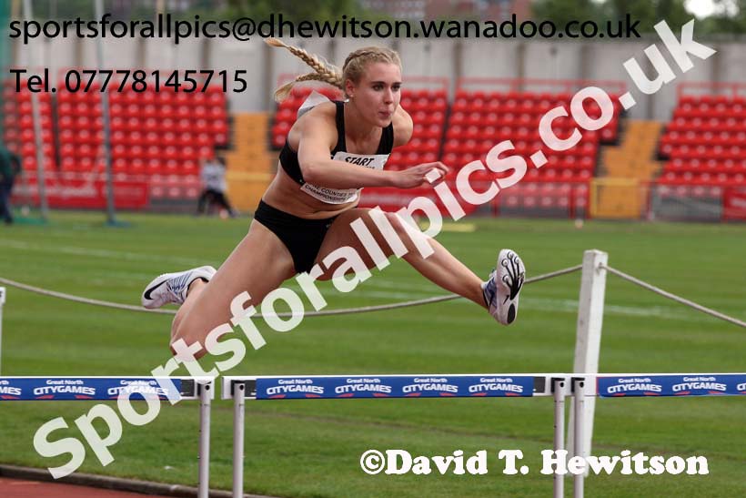 Womens senior hurdles, North Eastern Champs, Gateshead Stadium. Photo: David T. Hewitson/Sports for All Pics